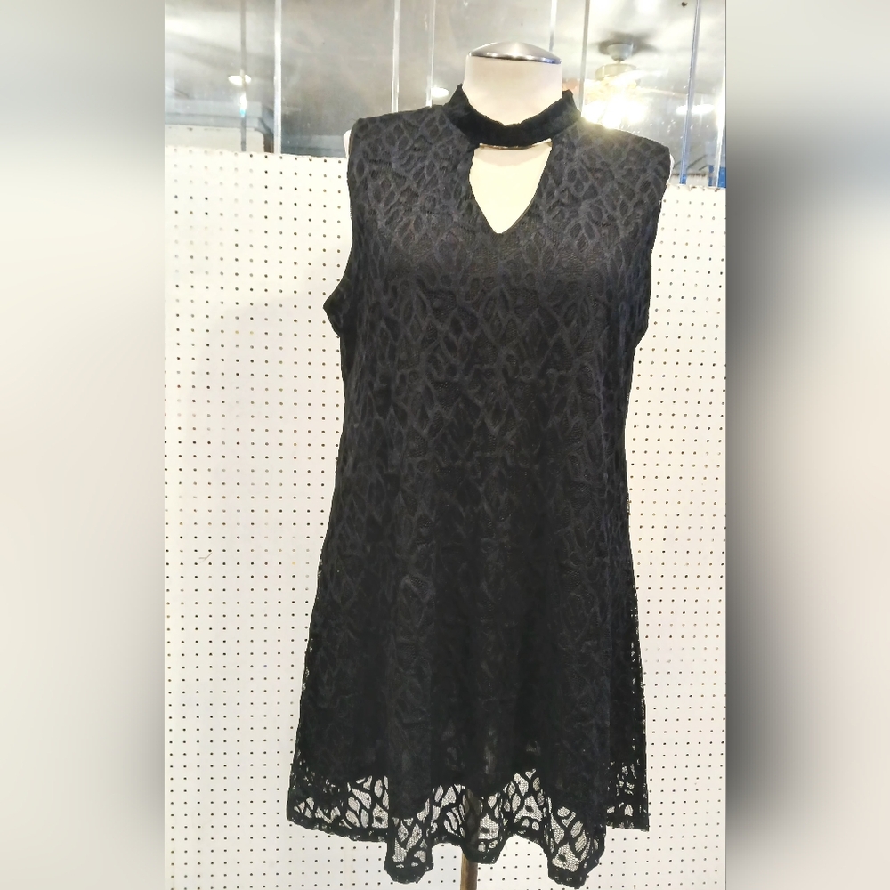 Loralette Elegant Black Lace Top